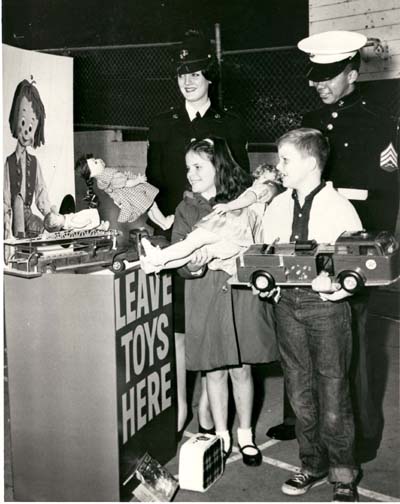 Toys_for_Tots_publicity_photo