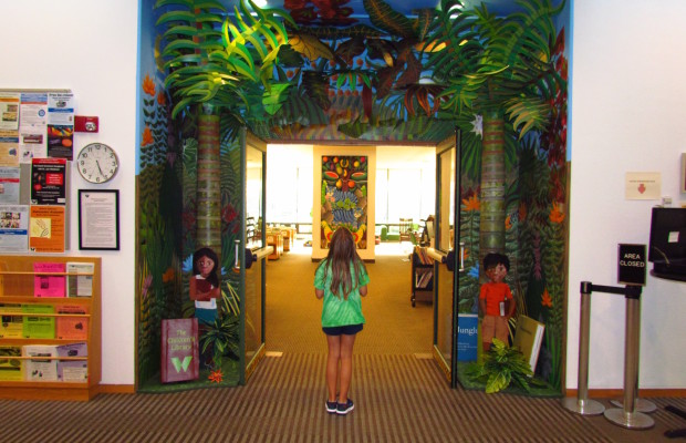 childrens-library-entrance