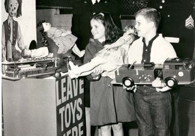 Toys_for_Tots_publicity_photo